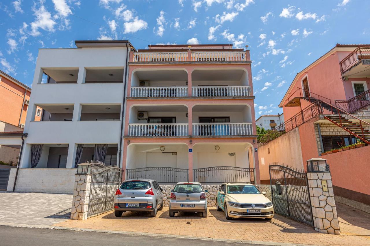 Apartments Lacic 2 ツリクヴェニツァ エクステリア 写真